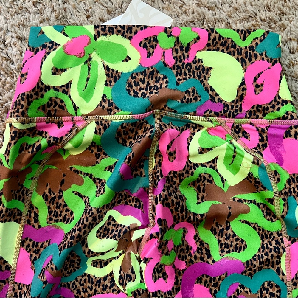 Fabletics Define Powerhold high-waisted 7/8 Legging in Tropical Oasis - NWT - SM - Picture 4 of 11